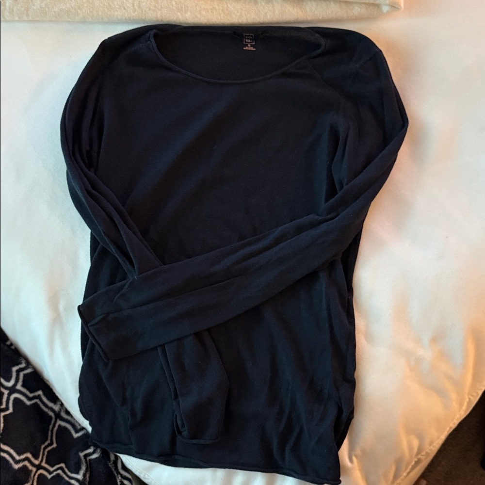 GAP Navy Long Sleeve Tee